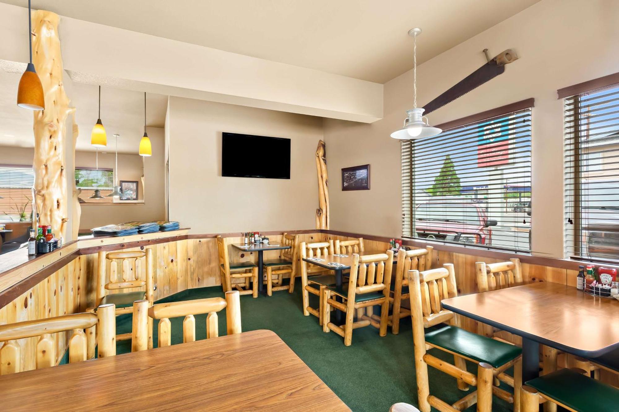 Surestay Plus Hotel By Best Western Сузанвилл Экстерьер фото